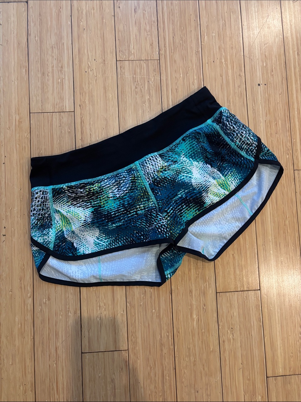 lululemon athletica Seawheeze Speed Shorts 2.5